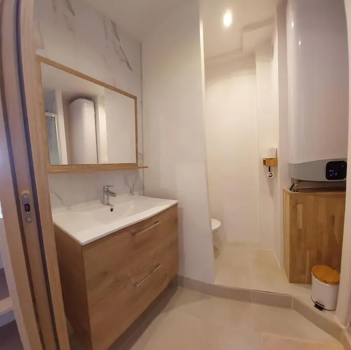 Apartment Front De Mer - Emplacement Prise Au Calme - T2 Moderne Et Entierement Climatise - Tout A Pieds Sanary-sur-Mer